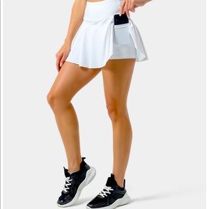 1x halara skort. Blue w/phone pocket